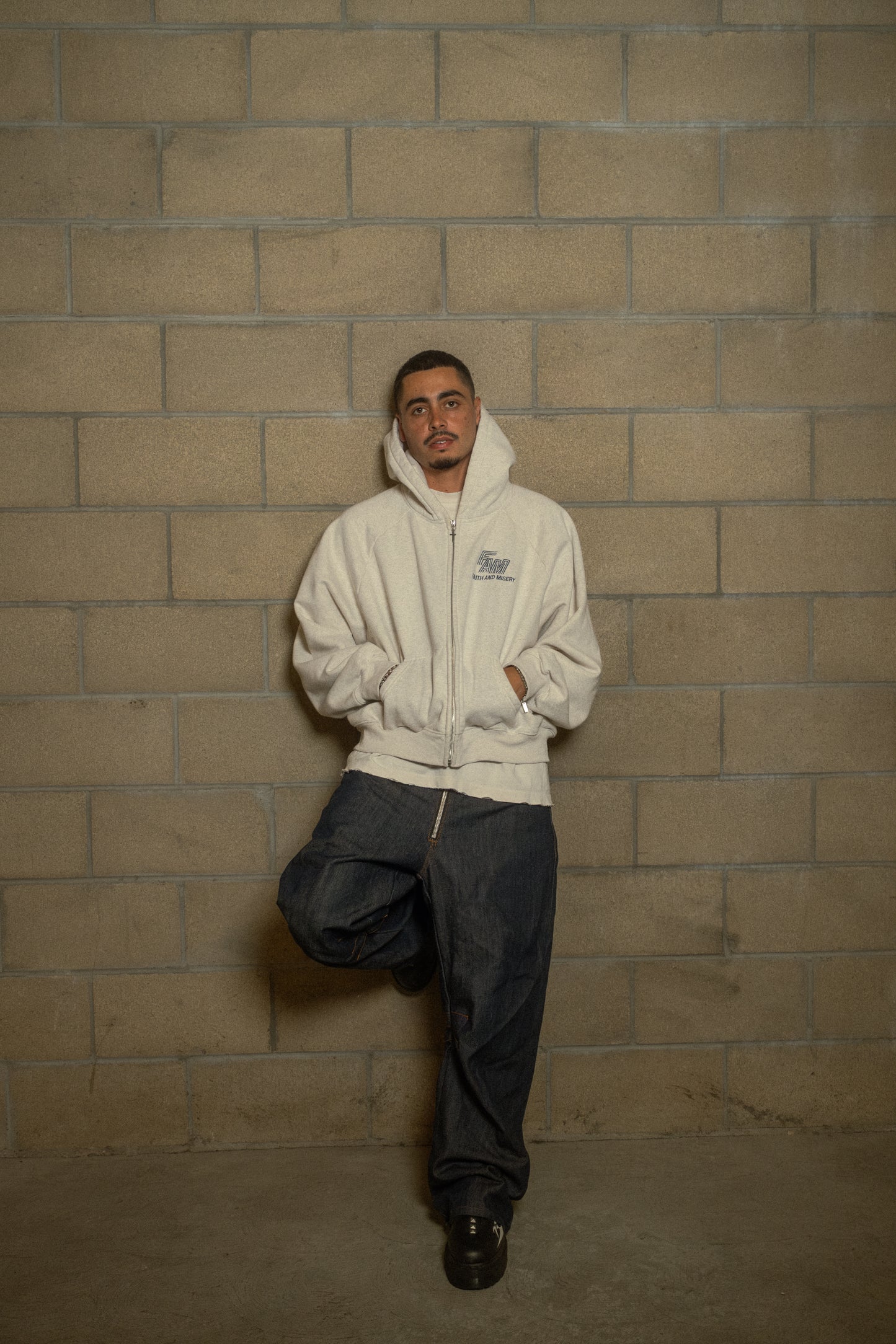 FAITH ZIP-UP