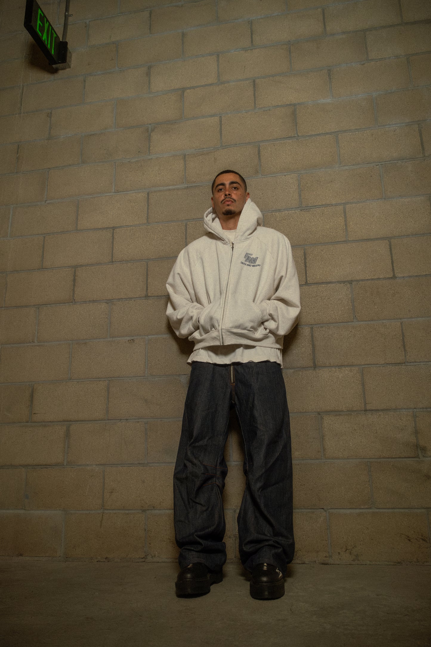 FAITH ZIP-UP